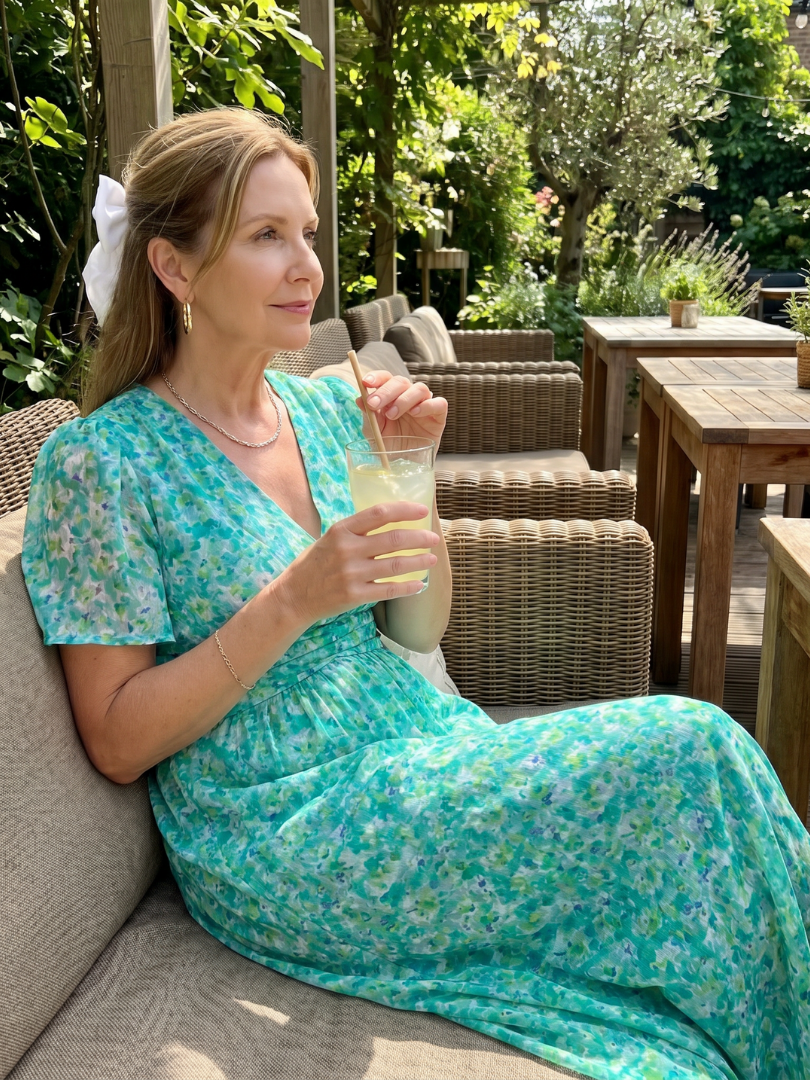 Juna - Short Sleeve Ditsy Floral Print Midi Dress